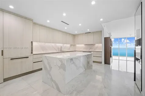 100 S Pointe Drive Miami Beach FL 33139