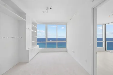 100 S Pointe Drive Miami Beach FL 33139