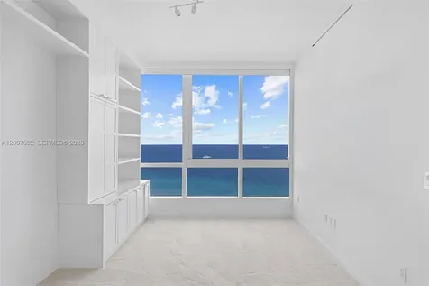 100 S Pointe Drive Miami Beach FL 33139