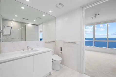 100 S Pointe Drive Miami Beach FL 33139