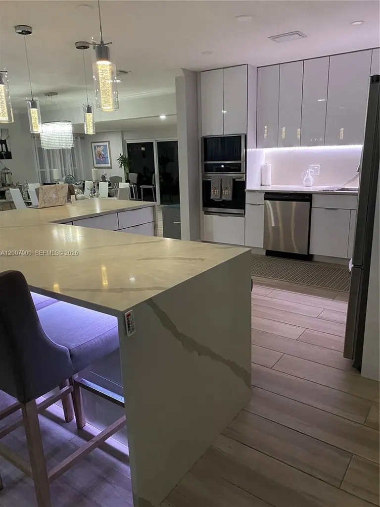 428 N Crescent Drive Hollywood FL 33021