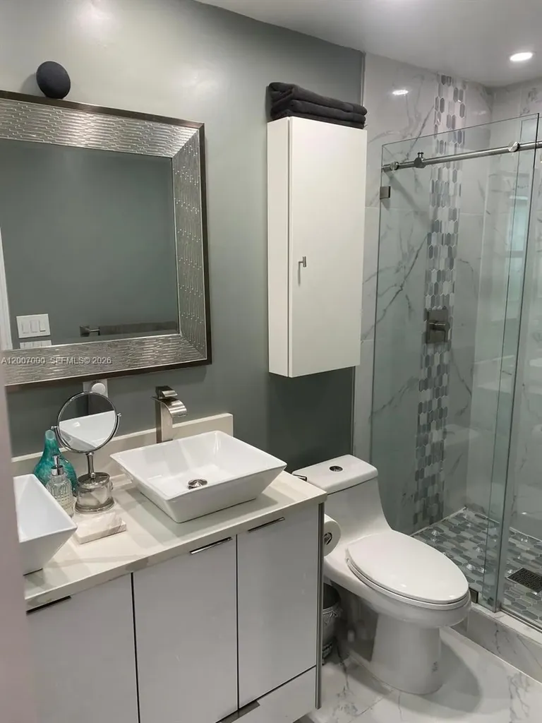 428 N Crescent Drive Hollywood FL 33021
