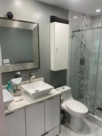 428 N Crescent Drive Hollywood FL 33021