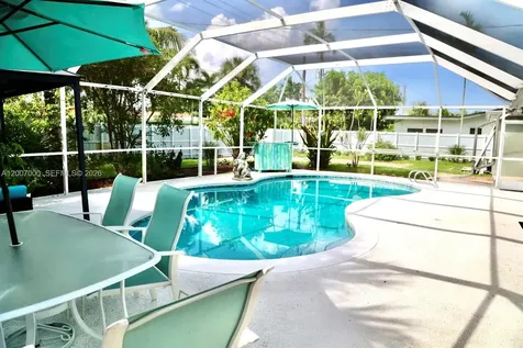 428 N Crescent Drive Hollywood FL 33021