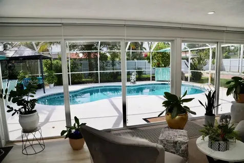 428 N Crescent Drive Hollywood FL 33021