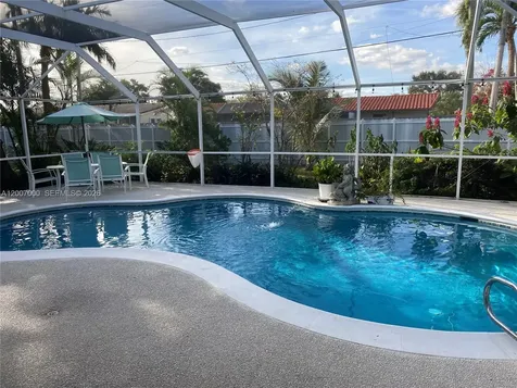 428 N Crescent Drive Hollywood FL 33021