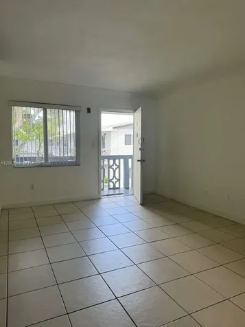 890 NW 45th Avenue Miami FL 33126
