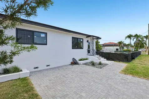 6595 SW 31st Street Miami FL 33155