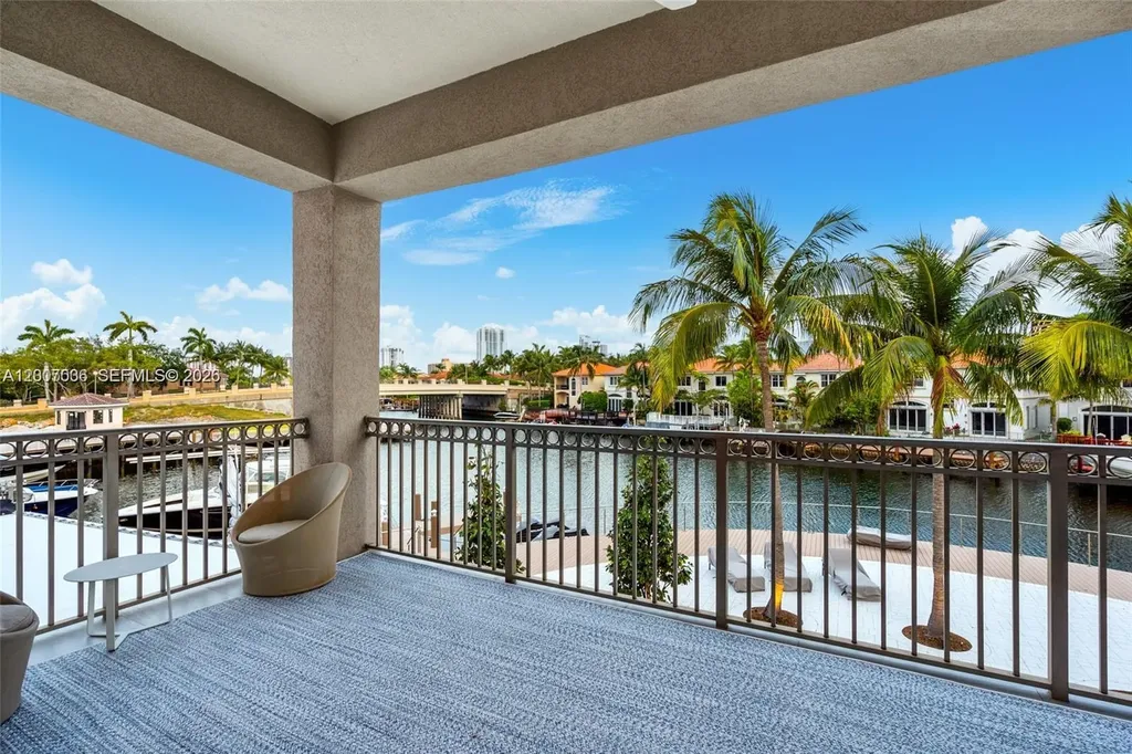 1260 Harbor Court Hollywood FL 33019