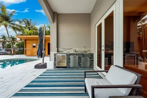 1260 Harbor Court Hollywood FL 33019