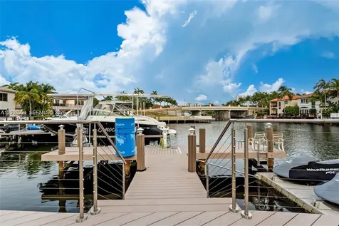 1260 Harbor Court Hollywood FL 33019