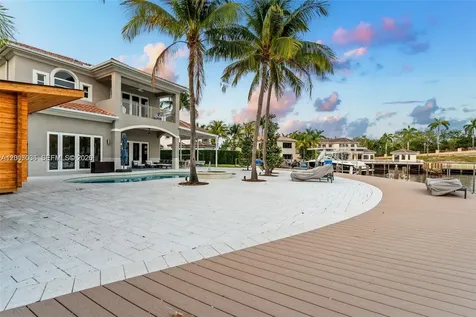 1260 Harbor Court Hollywood FL 33019