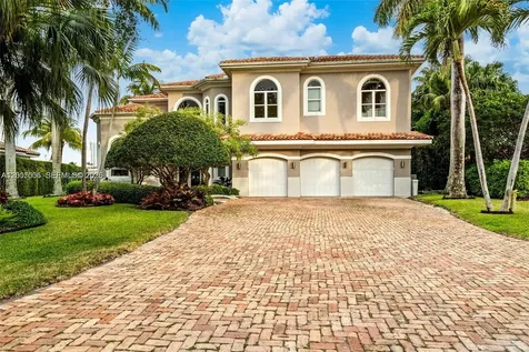 1260 Harbor Court Hollywood FL 33019
