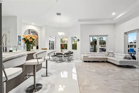 1260 Harbor Court Hollywood FL 33019