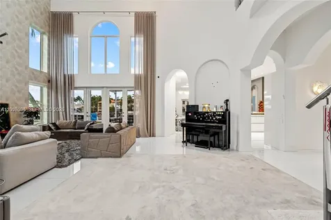 1260 Harbor Court Hollywood FL 33019