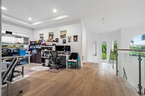 1260 Harbor Court Hollywood FL 33019