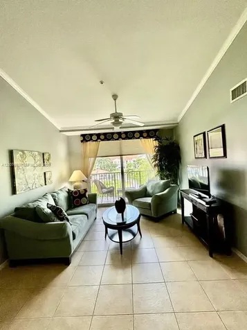 120 Villa Circle Boynton Beach FL 33435
