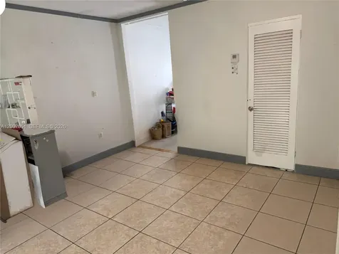 812 NE 90 Miami Shores FL 33138
