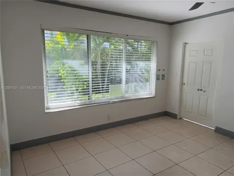 812 NE 90 Miami Shores FL 33138
