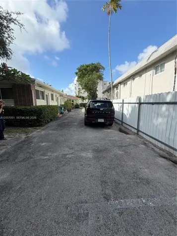 812 NE 90 Miami Shores FL 33138