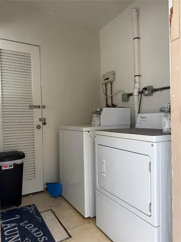 812 NE 90 Miami Shores FL 33138