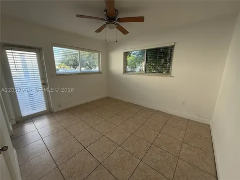 812 NE 90 Miami Shores FL 33138