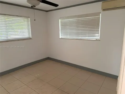 812 NE 90 Miami Shores FL 33138