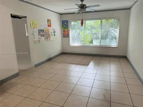 812 NE 90 Miami Shores FL 33138