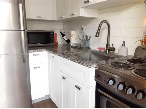 812 NE 90 Miami Shores FL 33138