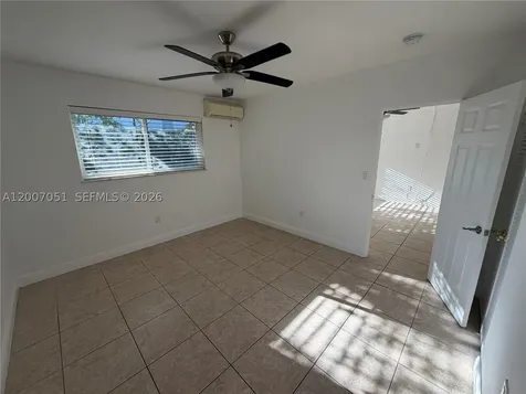 812 NE 90 Miami Shores FL 33138