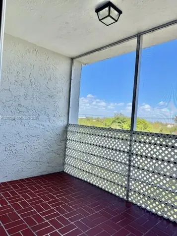 North Miami FL 33181