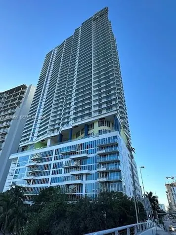 185 SW 7th Street Miami FL 33130