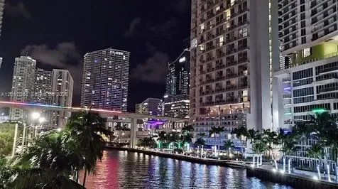 185 SW 7th Street Miami FL 33130