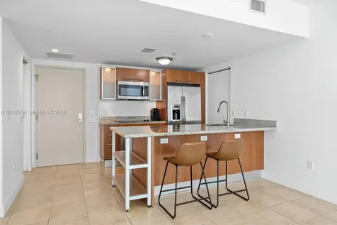 185 SW 7th Street Miami FL 33130