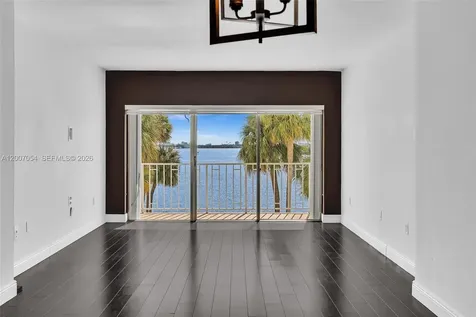 500 Bayview Drive Sunny Isles Beach FL 33160