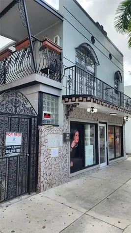 2272 SW 8th Street Miami FL 33135