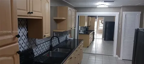2272 SW 8th Street Miami FL 33135