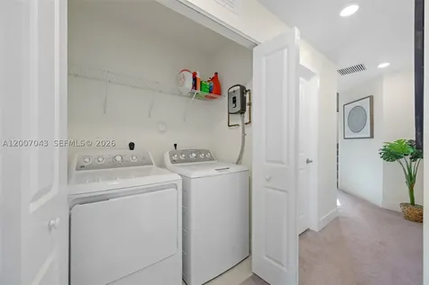 8387 NW 43rd Street Doral FL 33166