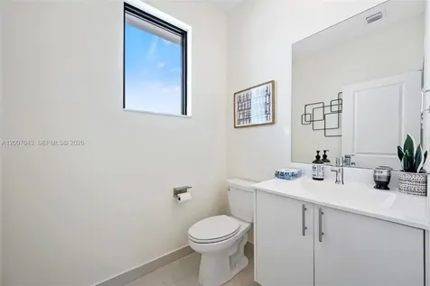 8387 NW 43rd Street Doral FL 33166
