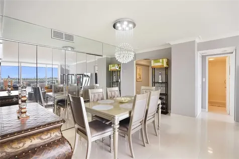 20505 E Country Club Drive Aventura FL 33180