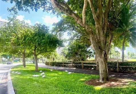 20505 E Country Club Drive Aventura FL 33180