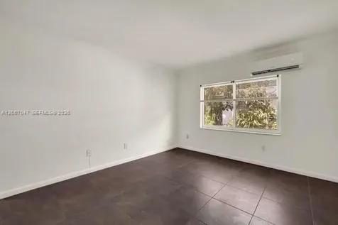 520 NE 82nd Terrace Miami FL 33138