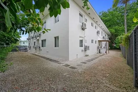 520 NE 82nd Terrace Miami FL 33138
