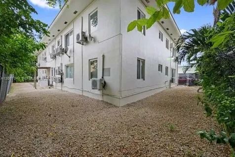 520 NE 82nd Terrace Miami FL 33138