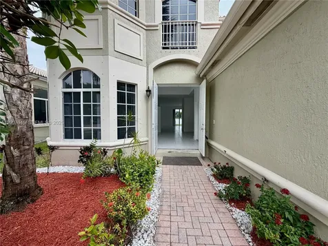 Pembroke Pines FL 33332