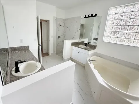 Pembroke Pines FL 33332