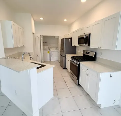 Pembroke Pines FL 33332