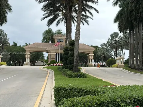 Pembroke Pines FL 33332