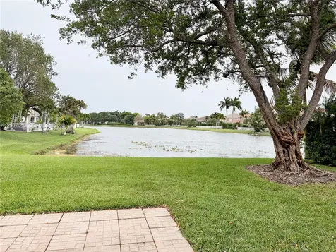 Pembroke Pines FL 33332