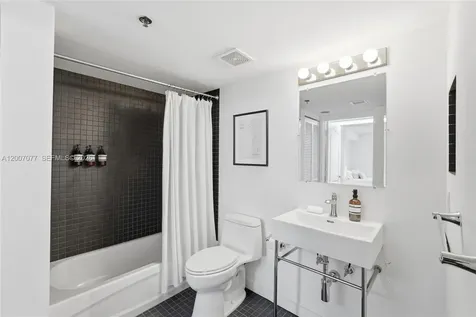 1200 Brickell Bay Drive Miami FL 33131